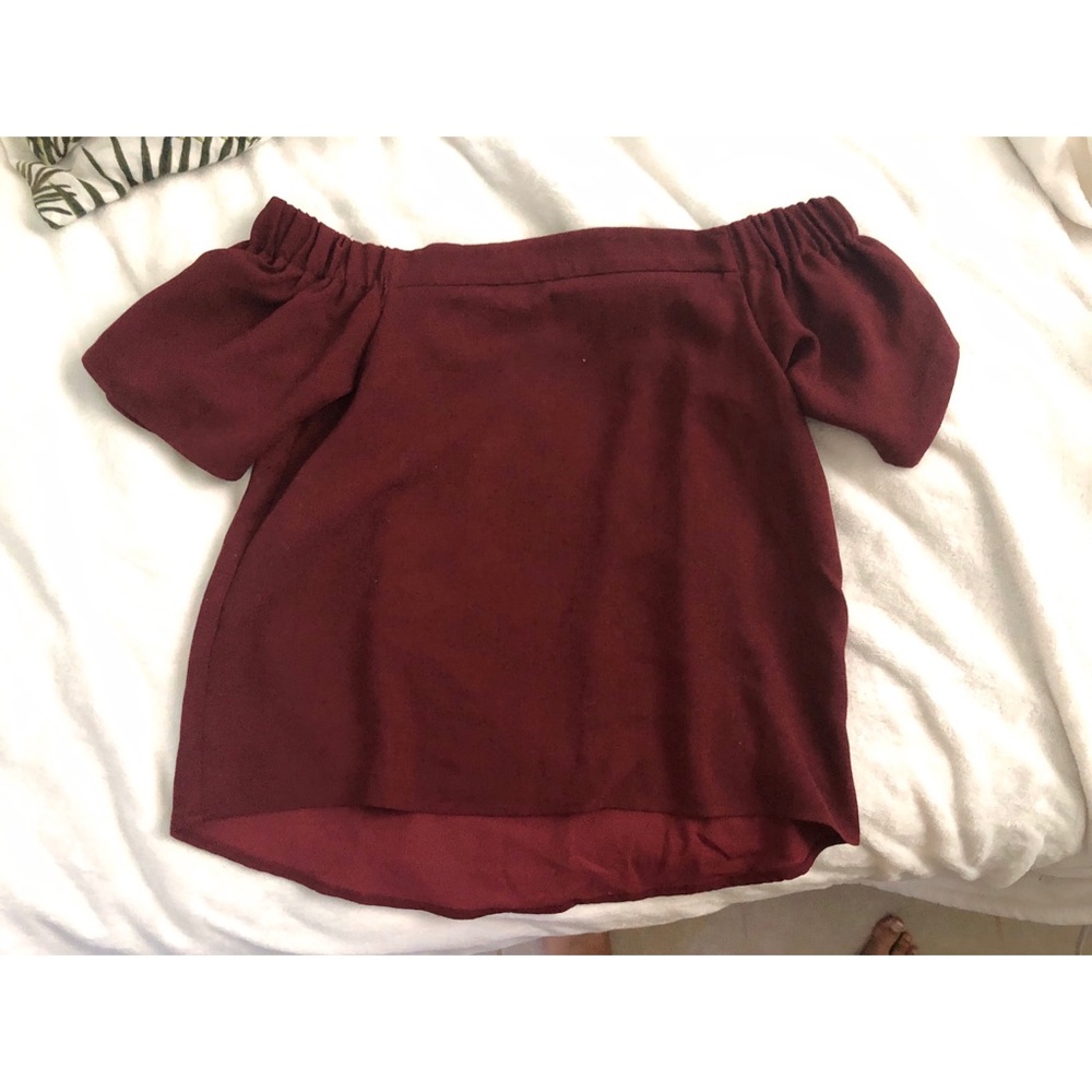 Active USA off the shoulder top